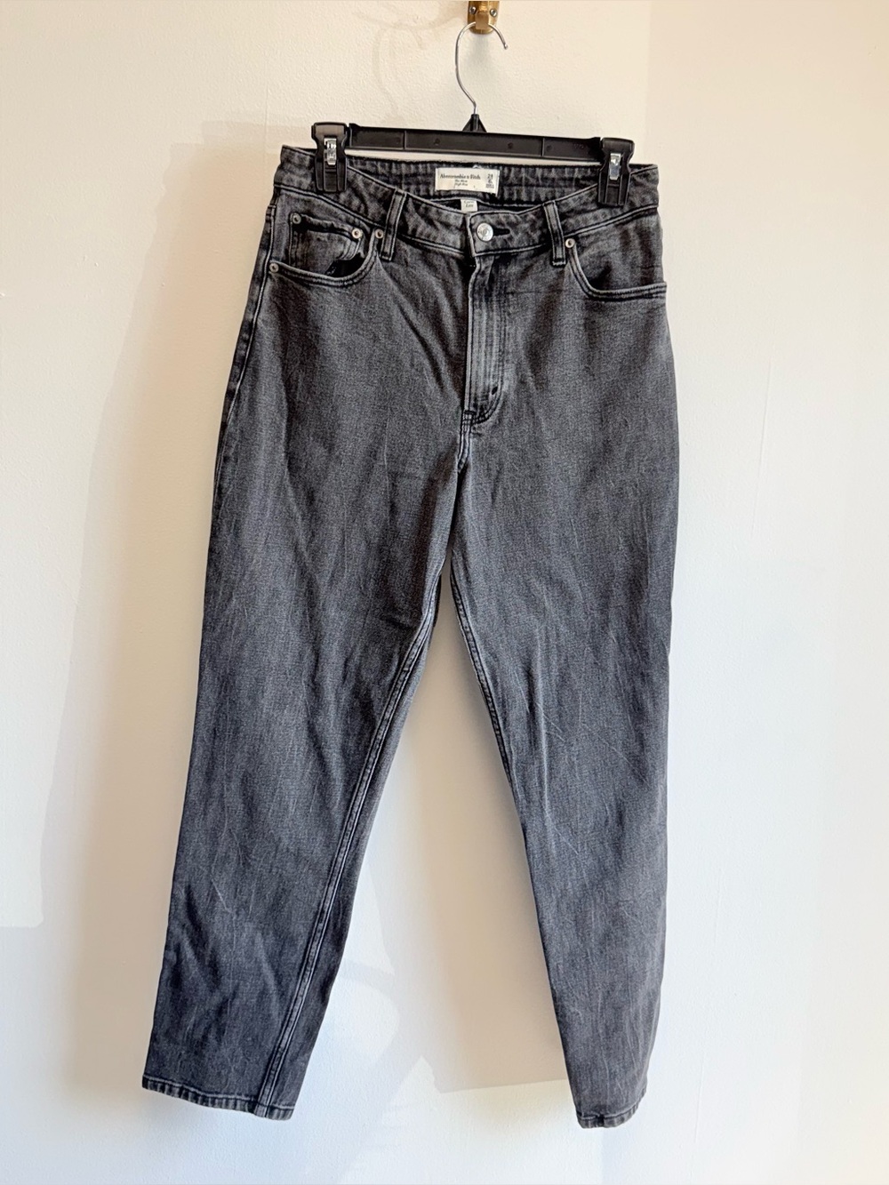 Abercrombie & Fitch Faded Black Gray The Mom High Rise Jeans 6 Long Curve Love